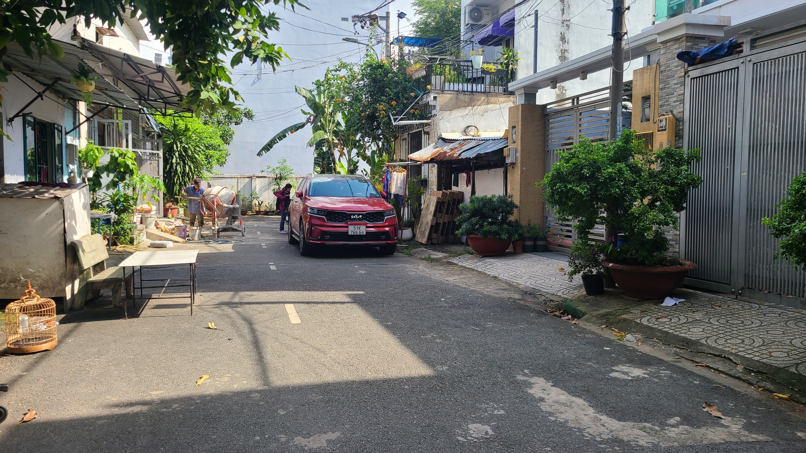 Bán nhà HXH , Hương Lộ 2 Bình Tân , dt 80m2 ngang 4m , 2 Tầng BTCT .