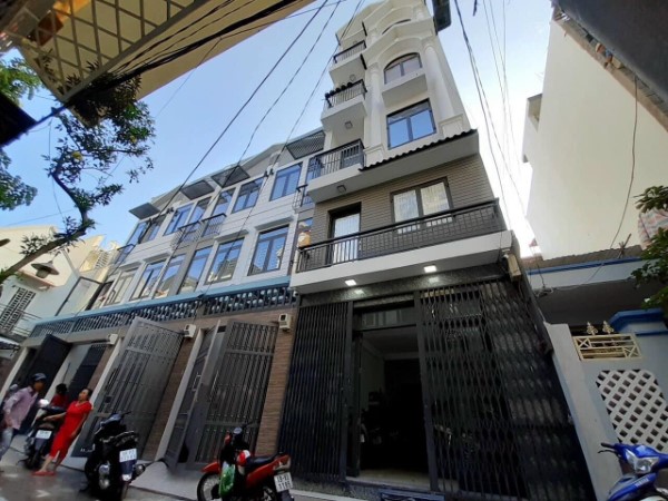 BÁN CHDV HẺM 793 ĐƯỜNG TRẦN XUÂN SOẠN P. TÂN HƯNG QUẬN 7 ️ Giá: 8.5 tỷ.