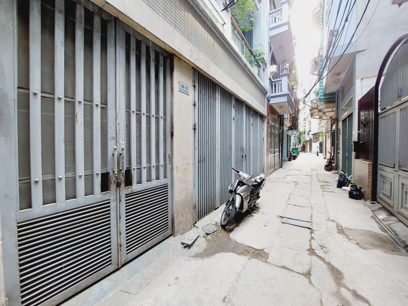 Bán nhà riêng phố Phùng Chí Kiên, 95m2, mặt tiền 8m ôtô. LH: Địa Thủy Sư Trần Thọ.