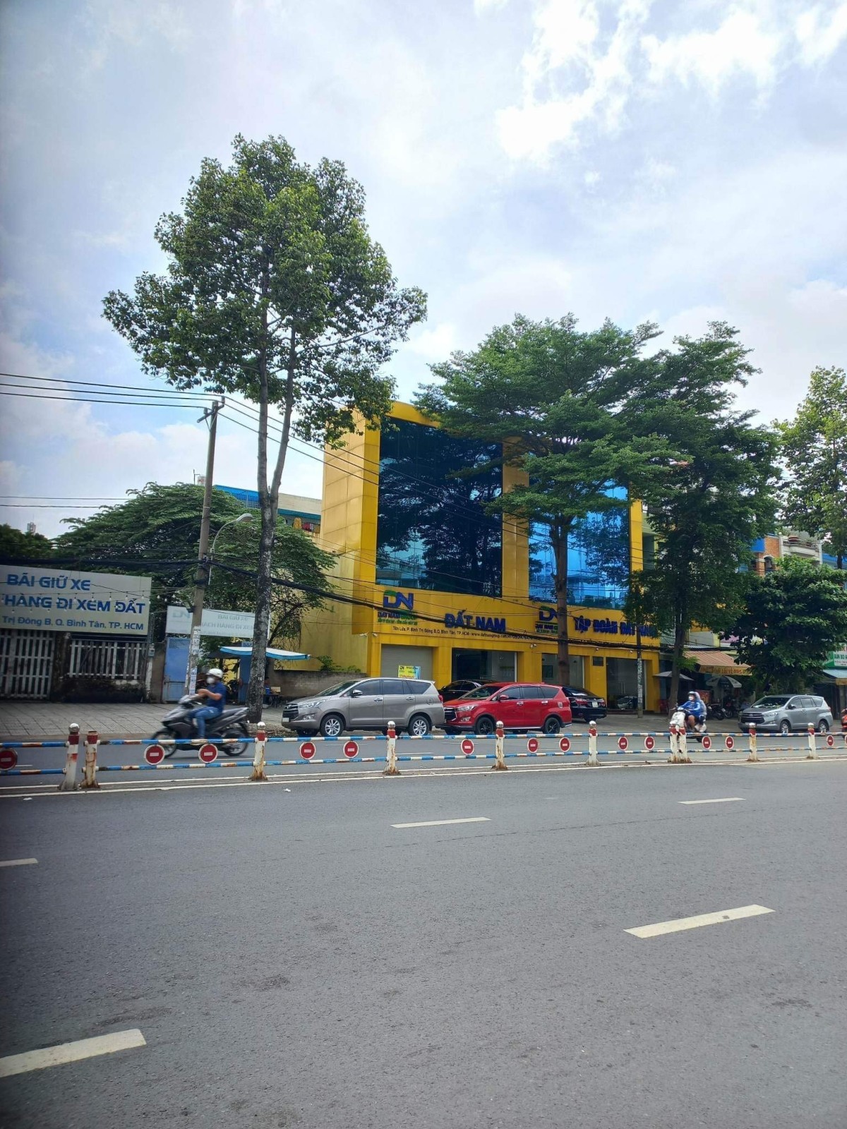 NHÀ TÊN LỬA, Mua 1 được 2, 47m2 = 4.2 x10.5m, Gía quá RẺ, CHỈ HƠN 4 XÍU.