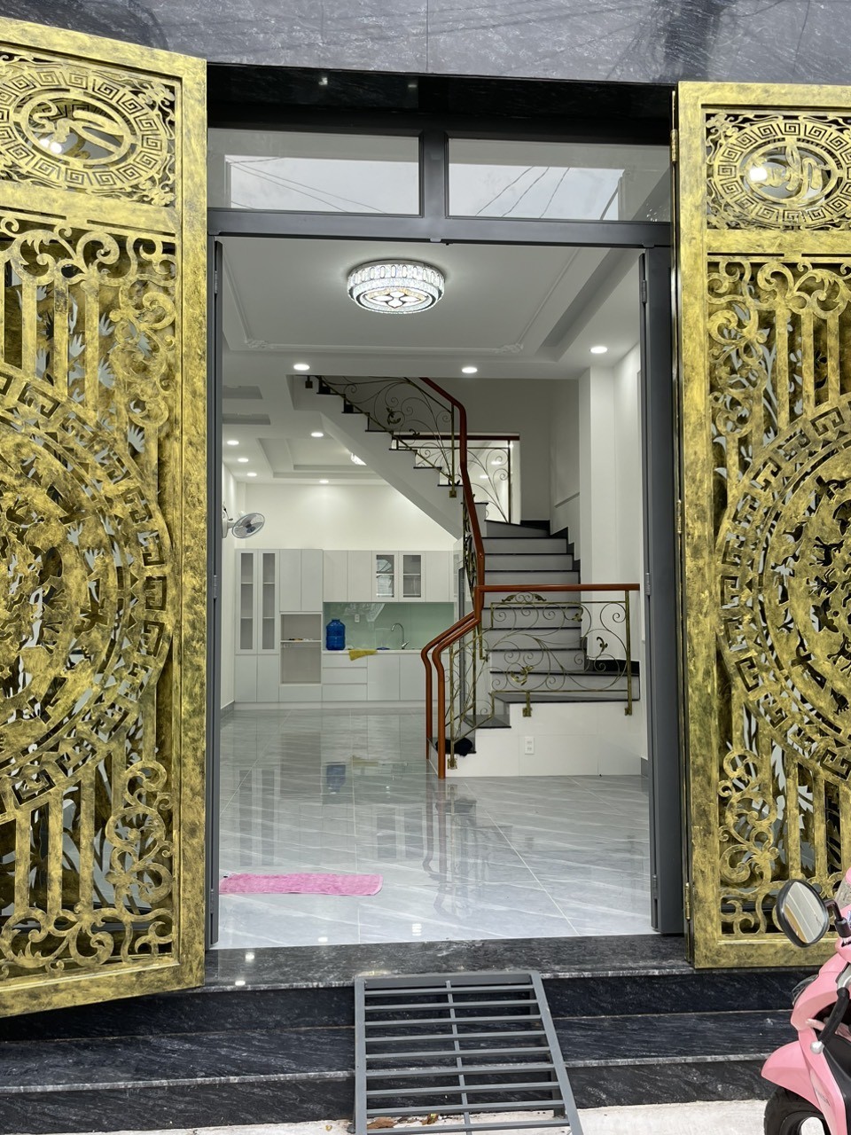 Bán Nhà Chủ Cần Bán Gấp Nhà Qua Mỹ Định Cư, Phú Thọ Hòa, Nhà Đẹp 4 Tầng Hẻm Xe Hơi, Dt 4x12m Giá Chỉ 7.5 Tỷ- Tặng Nội