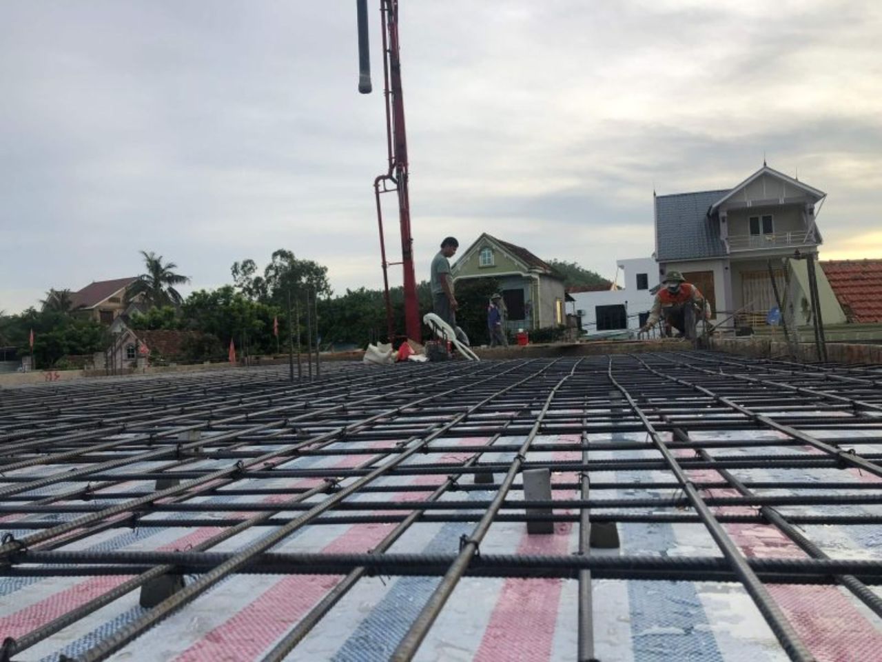 do-mai-nha-gap-troi-mua-0