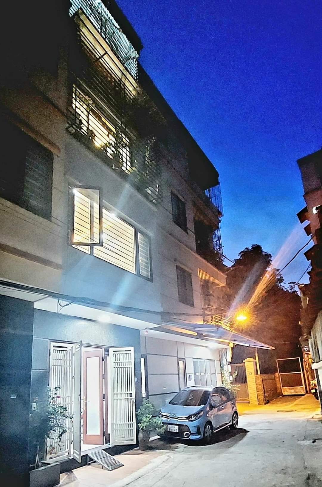 CHỈ 1 TỶ 350 TRIỆU SỞ HỮU NGAY CĂN NHÀ ĐẸP TẠI SÀI ĐỒNG ( LONG BIÊN) KHU MAY 10 _ NGUYỄN VĂN LINH_ VŨ XUÂN THIỀU.