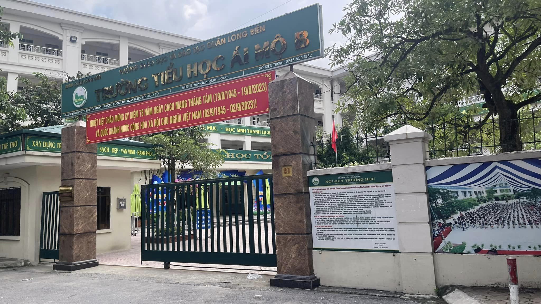 BÁN NHÀ NGUYỄN VĂN CỪ_ NGỌC LÂM( LONG BIÊN)_ NHÀ DÂN XÂY_ Ô TÔ TẢI ĐỖ CỬA_ DÂN TRÍ CAO.