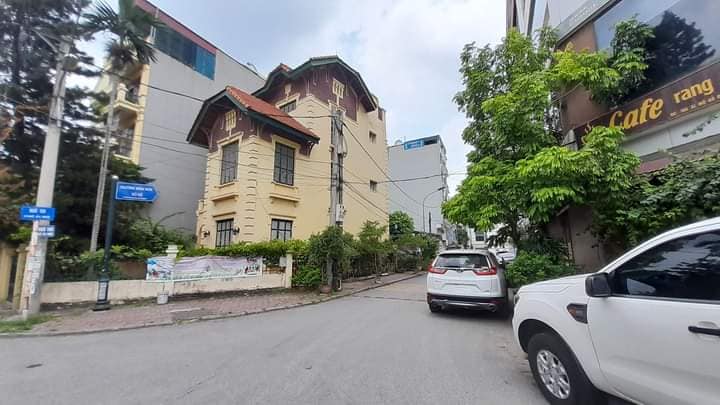 BÁN NHÀ PHỐ ÁI MỘ ( LONG BIÊN) _ NHÀ ĐẸP _ DÂN XÂY_ Ô TÔ CÁCH 10M _ KHU VỰC V.I.P _ AN SINH ĐỈNH.