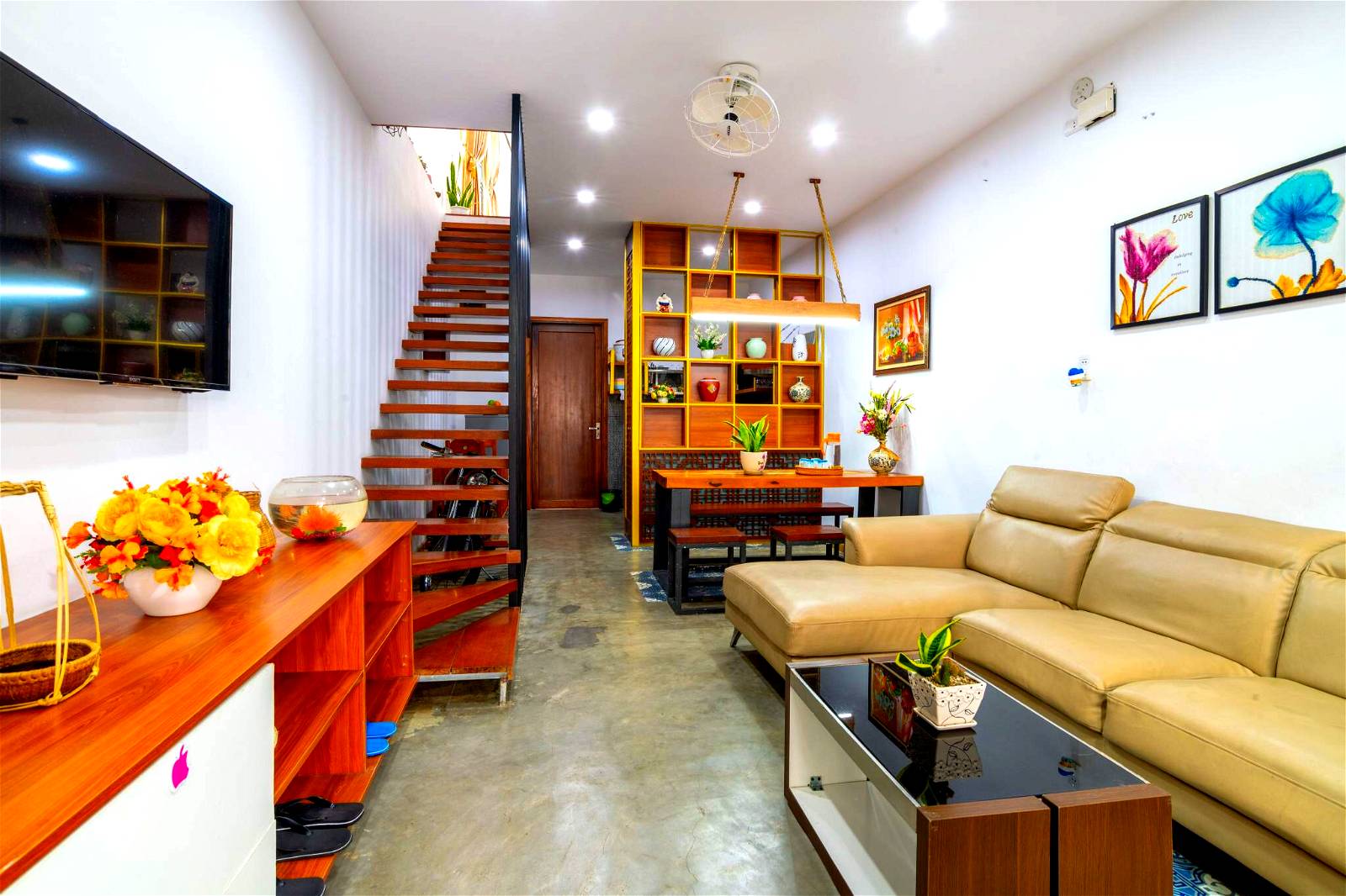 Sập hầm bán gấp căn nhà 2 tầng, kiệt oto,siêu đẹp, ngay trung tâm Hải Châu, Đà Nẵng, DT: 72m2, chỉ 4.8 Tỷ.