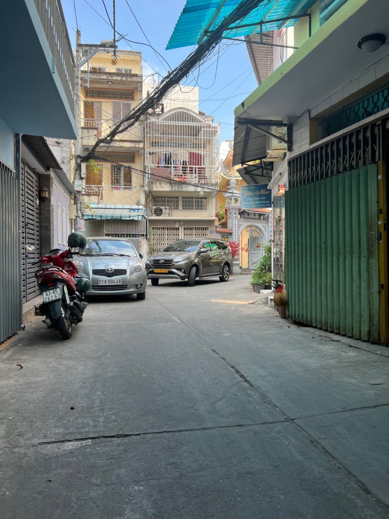 Tô Hiến Thành - CMT8 QUẬN 10, 68M2 (4X16) 4 Tầng, 7 phòng cho thuê 25triệu