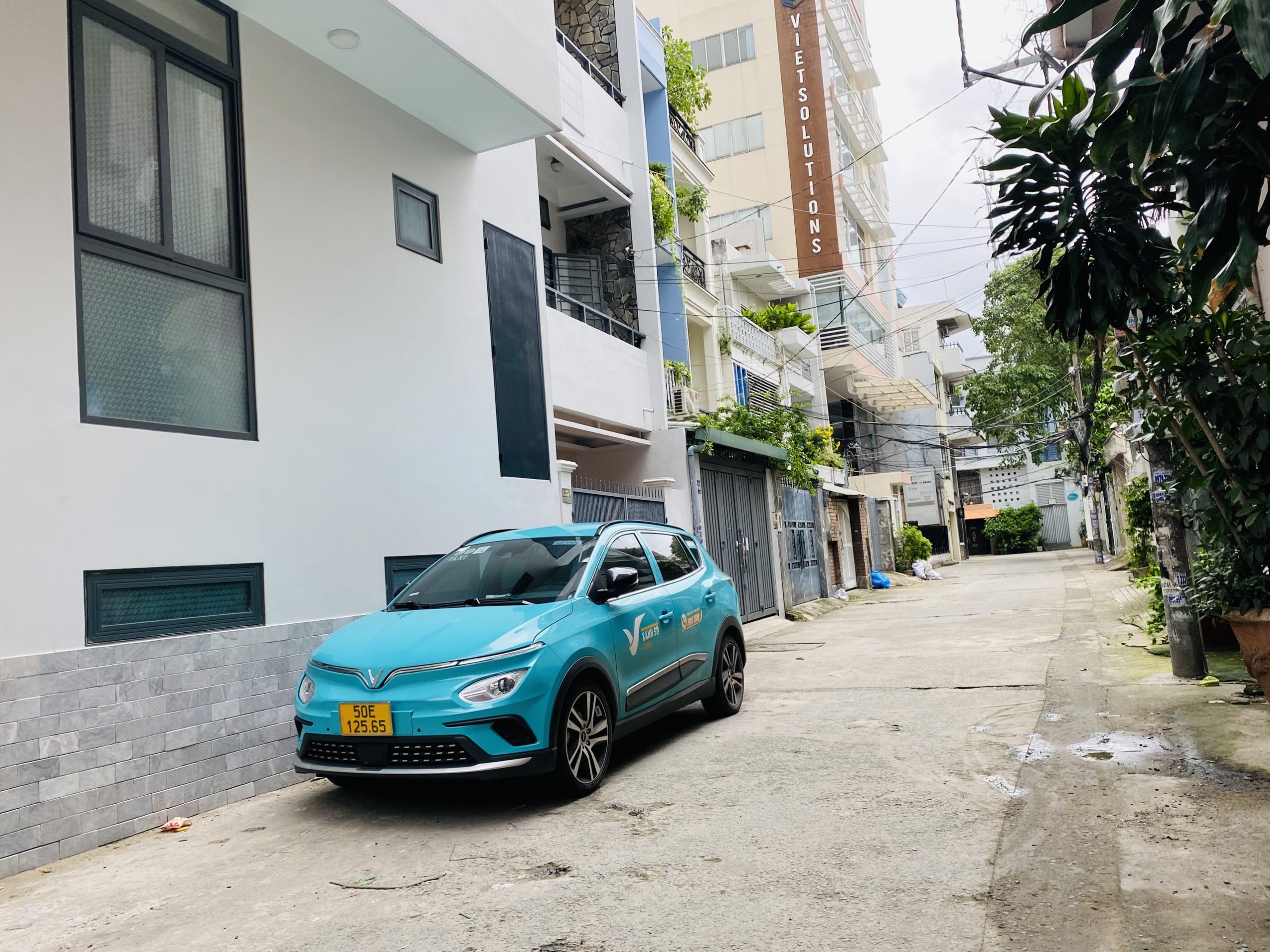 HXT 6 mét Lê Quang Định - 6.8x22m - 1 chủ từ đầu - GPXD hầm + 6 tầng - giá TL sâu