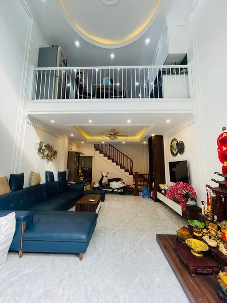 BÁN NHÀ XUÂN THỦY CẦU GIẤY, ĐỐI DIỆN ĐH SƯ PHẠM, GẦN ÔTÔ TRÁNH, GIÁ 5TỶ500.