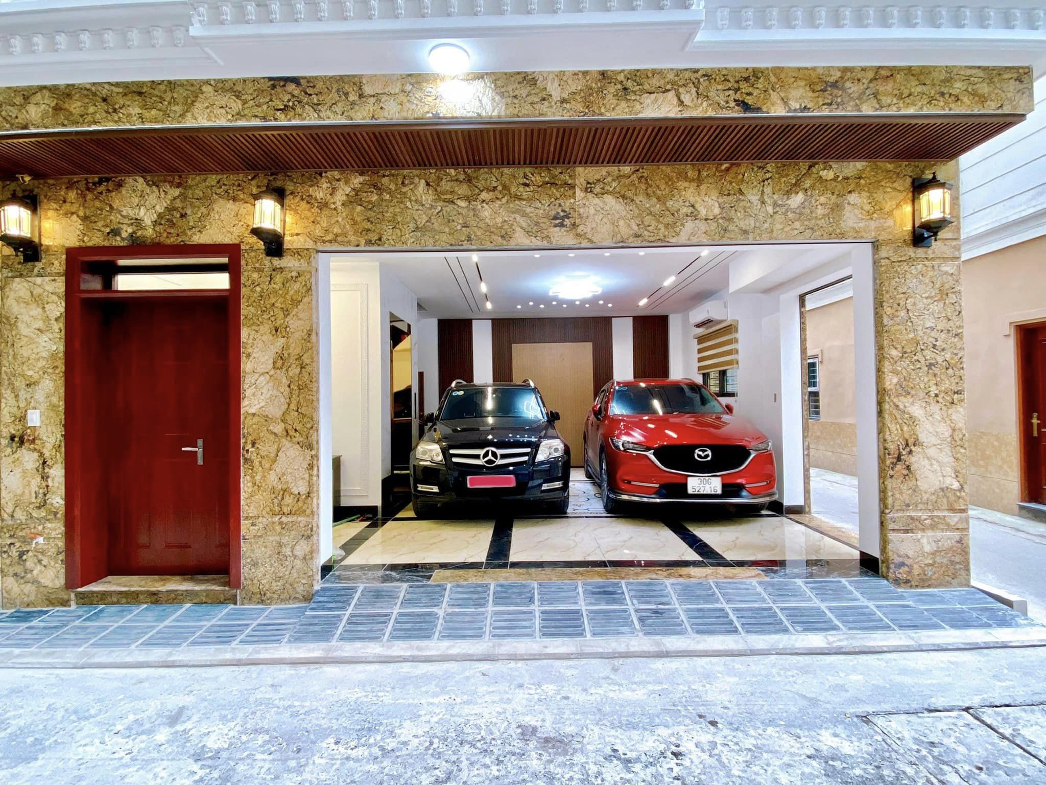 BÁN NHÀ PHỐ BÁT KHỐI(LONG BIÊN)_ GẦN CẦU VĨNH TUY_3 THOÁNG_ GARA 2 Ô TÔ_TẶNG NỘI THẤT SỊN SÒ _ 65 M2 X 5 TẦNG.