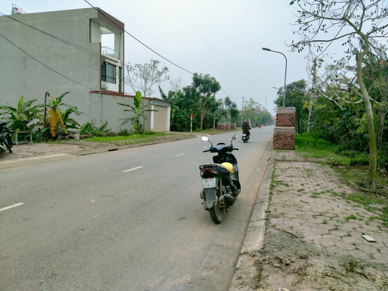 370m2