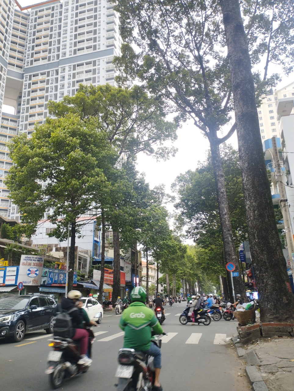 Ngộp Lý Thường Kiệt - Quận 10 - 64m2 - 4 tầng - H3G.