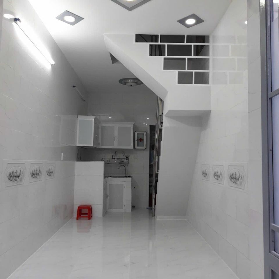 Cần bán nhà gò vấp nhỉnh 2 tỷ- sổ hồng riêng - nở hậu- sổ vuông vức.