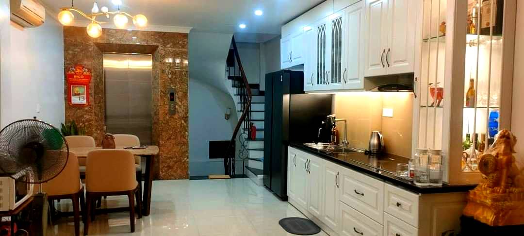 phố Mai Phúc Long Biên 6 tầng thang máy, kinh doanh..