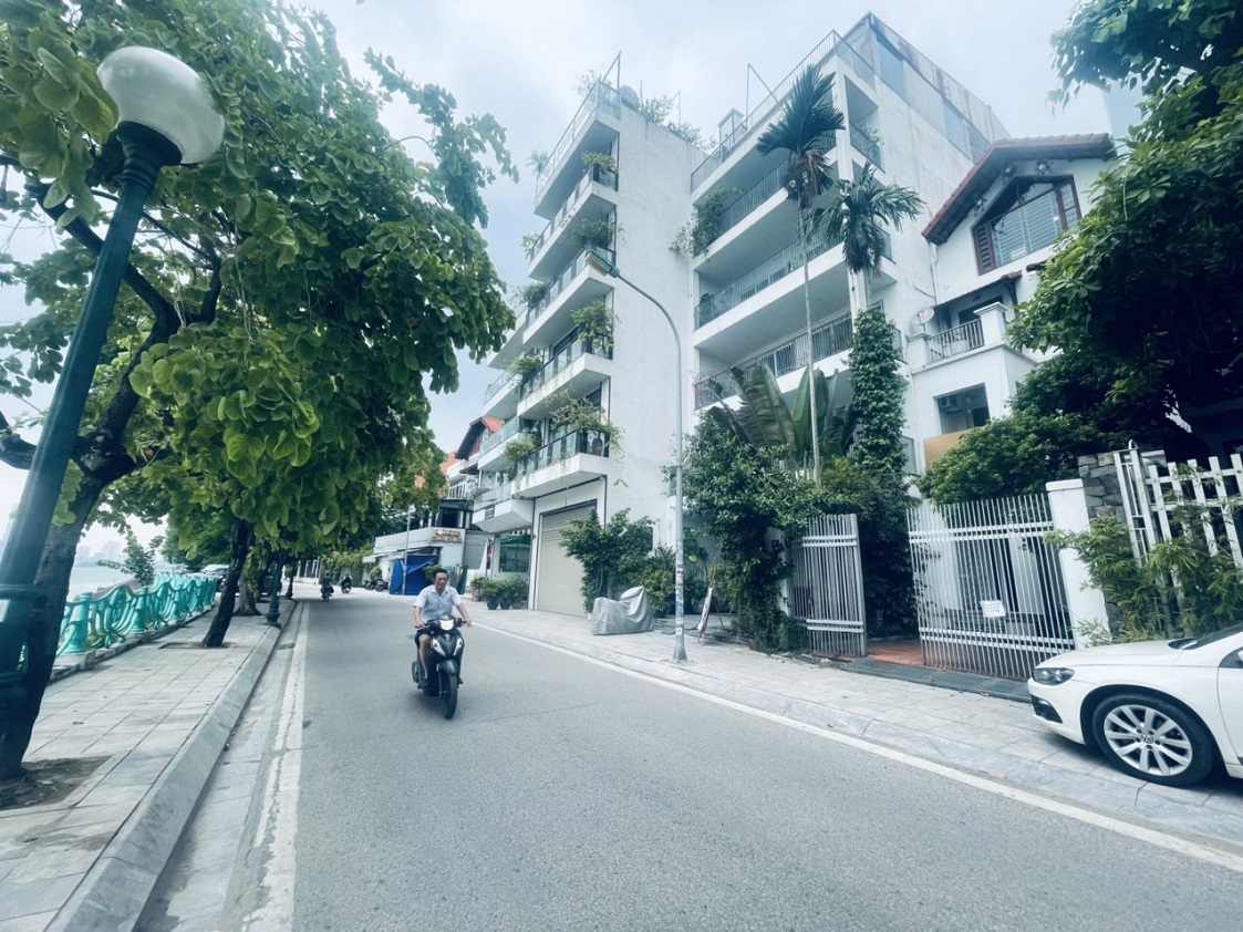 BÁN NHÀ MẶT PHỐ - VIE HỒ GIÁ ĐẦU TƯ 260M2 6.5TẦNG - THIẾT KẾ DANG BUILDING CÓ PENHOUSE TẦNG THƯỢNG.