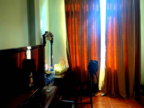 Không gian phòng ngủ ở phía trước nhà ngoi-nha-so-9-mat-ngo-154-ngoc-lam-can-ban-2