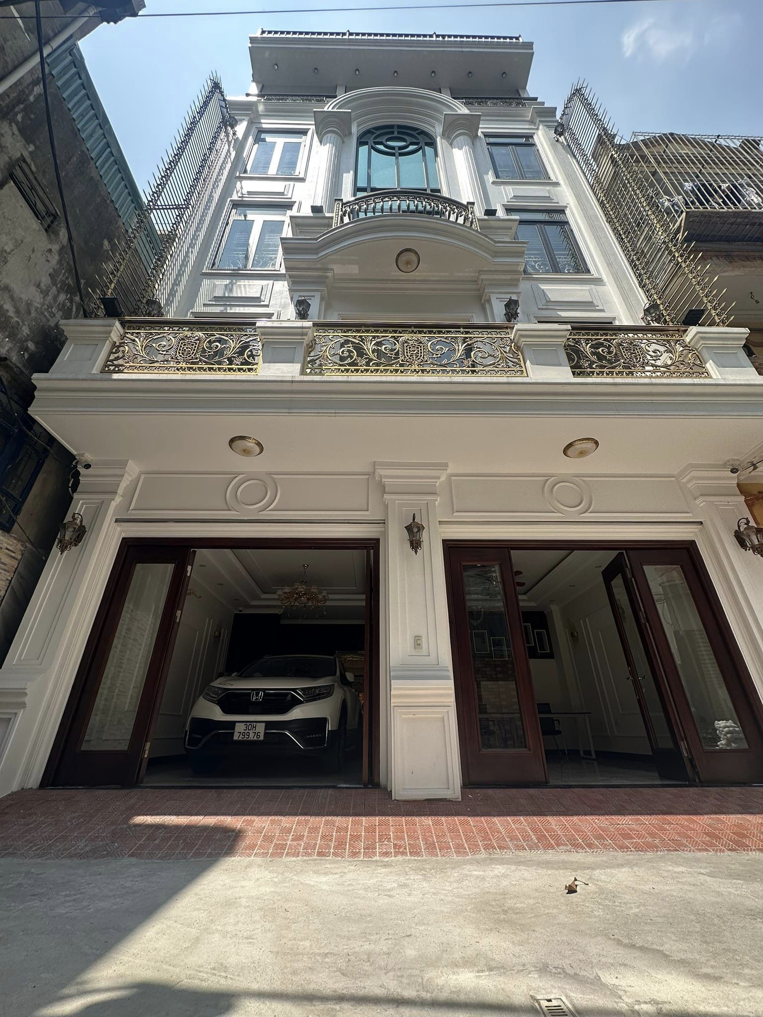 BÁN BIỆT THỰ _ GARA 2 Ô TÔ_ THANG MÁY_ TẶNG NỘI THẤT TRỊ GIÁ 2 TỶ_ SÀI ĐỒNG ( LONG BIÊN).