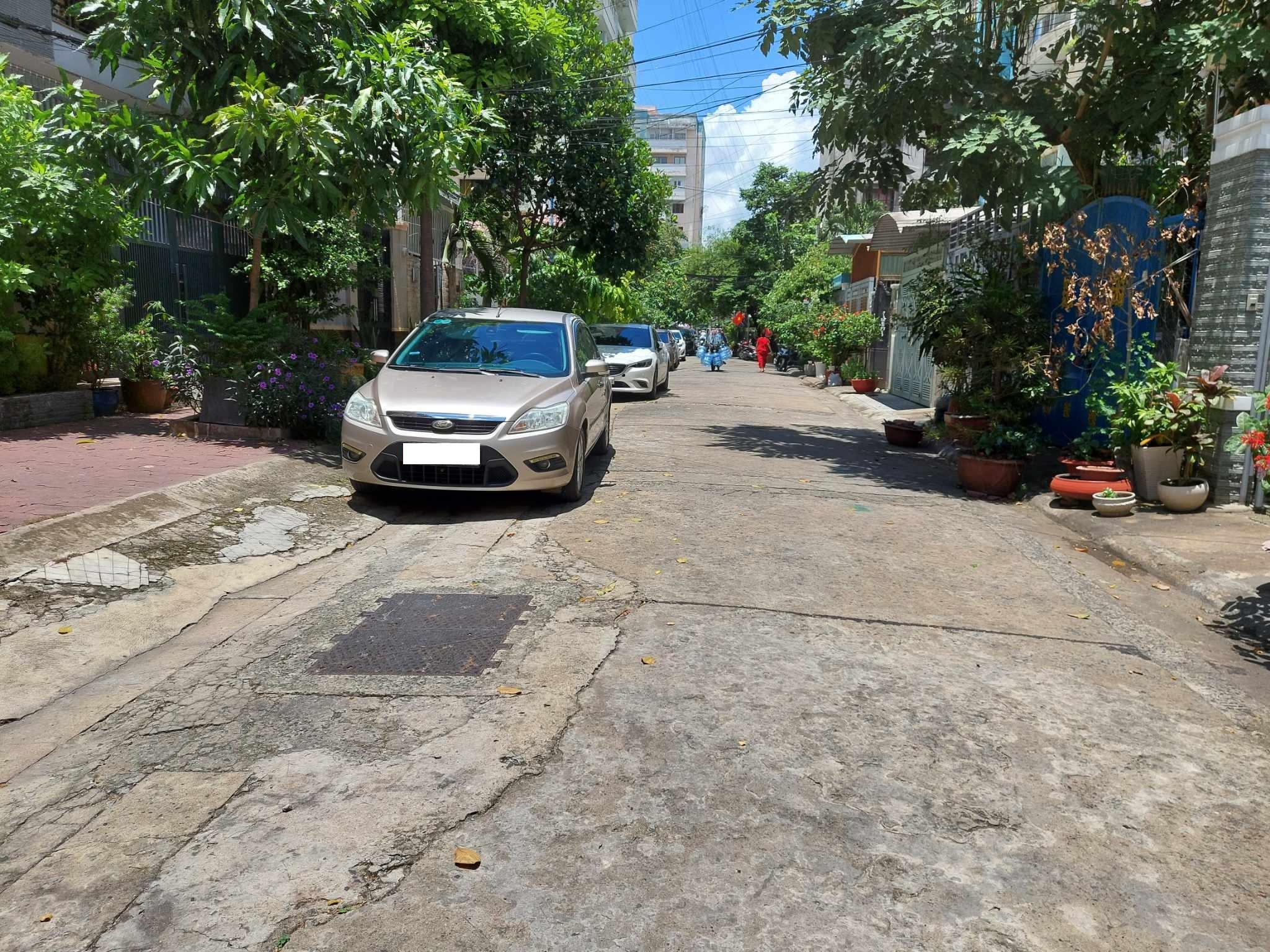 BÁN NHÀ HXH 10M- CÁCH MẠNG THÁNG 8 QUẬN 3 - 90m- NGANG KHỦNG 5M - 4 Tầng - Chỉ 18 tỷ nhỉnh.