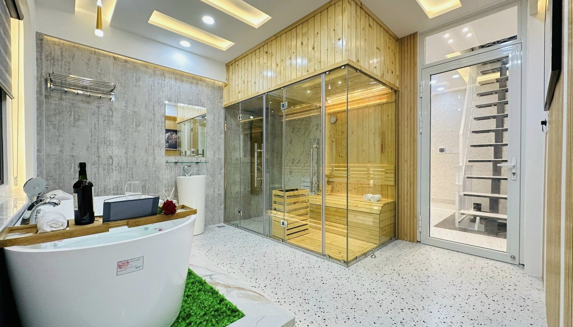 BÁN NHÀ MẶT TIỀN HẺM XE HƠI TÂN KIỂNG QUẬN 7- 5X20 3 TẦNG KIÊN CỐ.