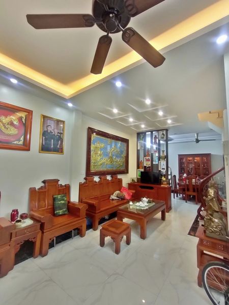 BÁN NHÀ 5 TẦNG TƯ ĐÌNH( LONG BIÊN) 35 M2 CHỈ HƠN 3 TỶ.