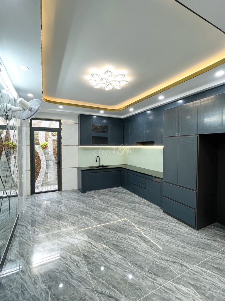 Siêu phẩm 4 tầng Hoàng Hoa Thám Bình Thạnh, ở ngay nhỉnh 7 tỷ.