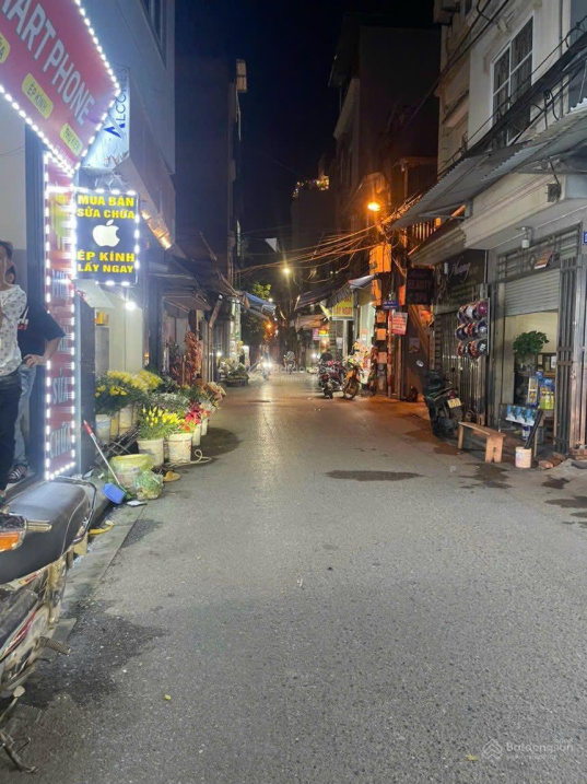 CC cần bán 70m2 đất Cầu Diễn - Phú Diễn, ngõ thông ô tô tránh, kd tấp nập, giá hơn 3 tỷ.