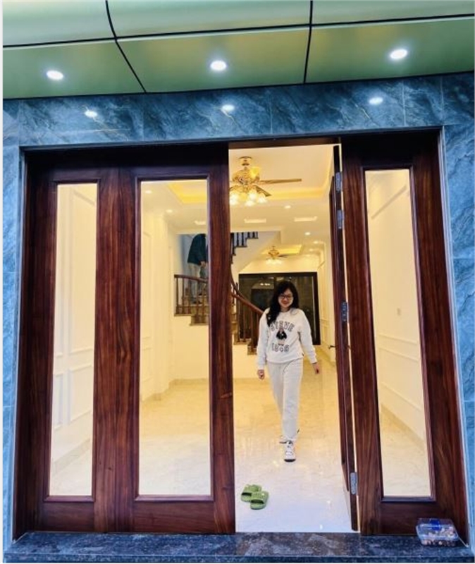 4 tỷ 3 có ngay nhà 4 tầng x 44 m2 vị trí siêu đẹp cách 10 m ra đường 442 ngã tư Sơn Đông