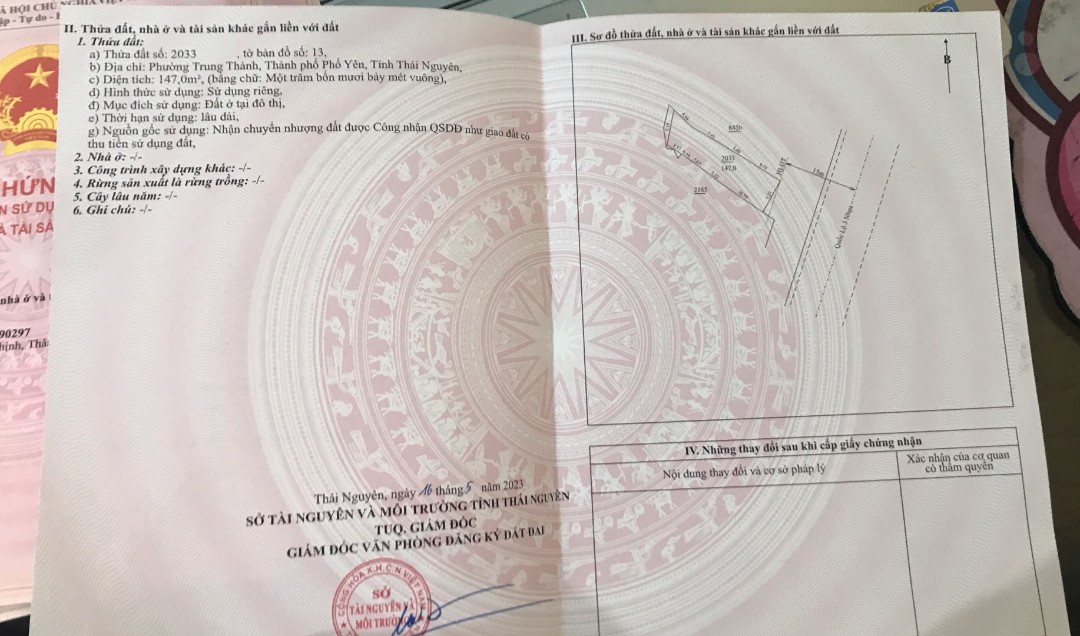 ( cực hiếm) bán đất tặng nhà 3 tầng mới đẹp, trước mặt có ki ốt kinh doanh mặt đường QL3 thuộc TP phổ yên 147m ful TC.