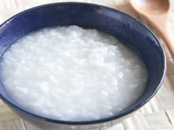 Ăn cháo trắng trong tháng cô hồn sẽ làm cho gia đạo bị mất may mắn, không thuận lợi, hanh thông trong công việc và tài lộc thang-co-hon-kieng-an-gi-2