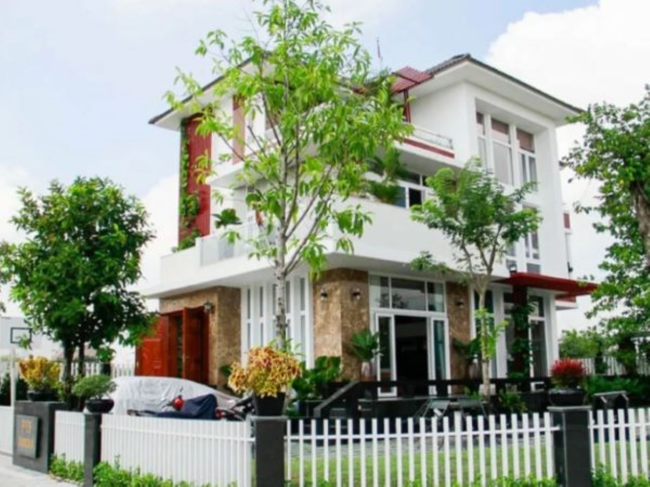 tuoi-1979-lam-nha-nam-2023