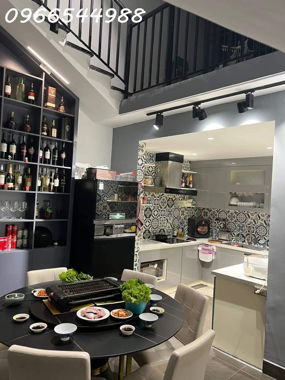 Bán nhà Sài Đồng- Long Biên, 70m2 x 3 tầng, ô tô, chỉ 6.8 tỷ.