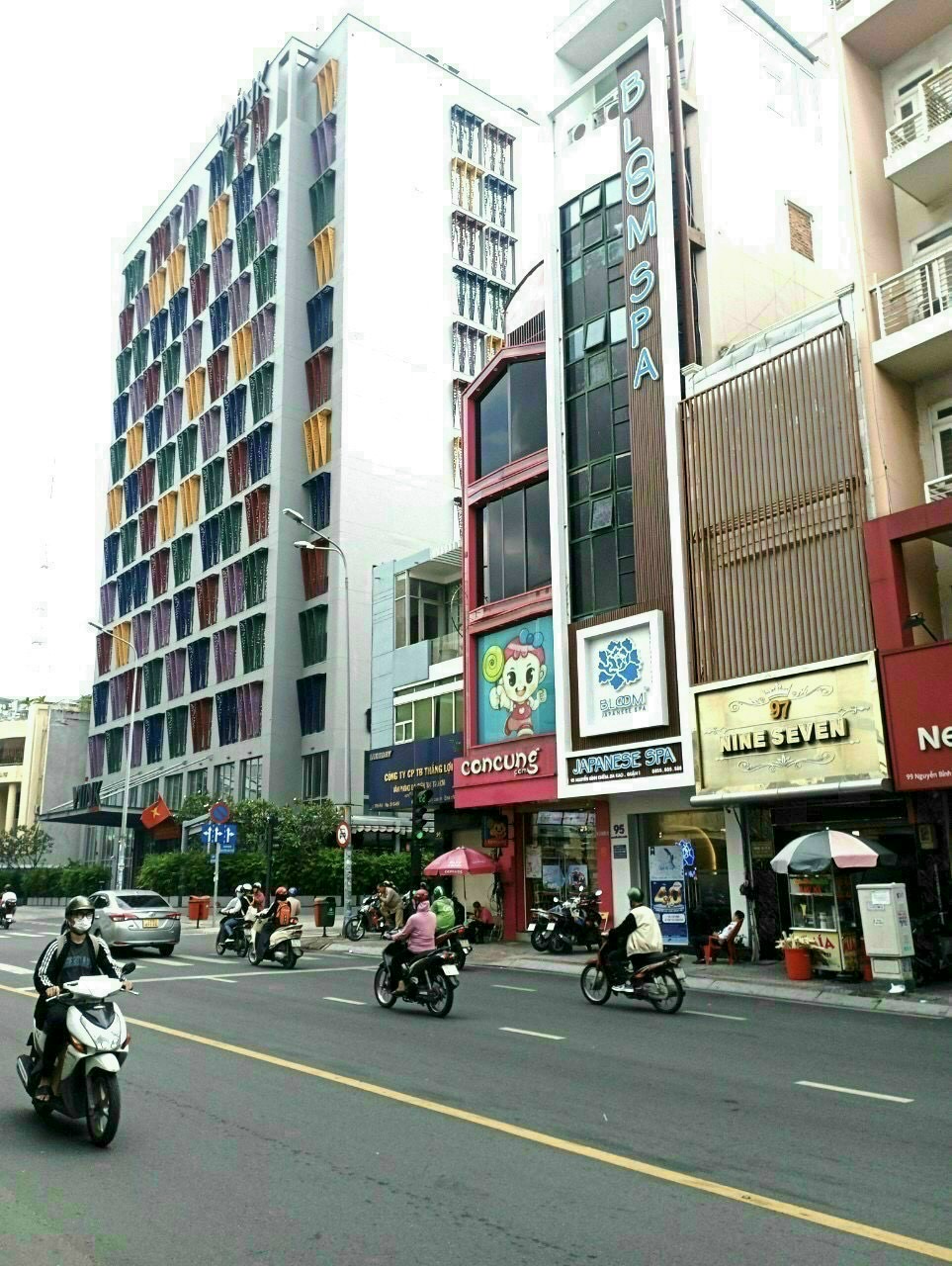 Hạ 6 tỷ bán gấp MT Phường 6, Quận Bình Thạnh, DT 4 x 19m, giá chỉ 14.9 tỷ.