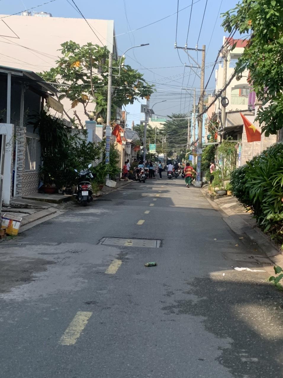 Đất Mt nhựa Quận 10, 6.5x15m full thổ, chỉ 23 tỷ.