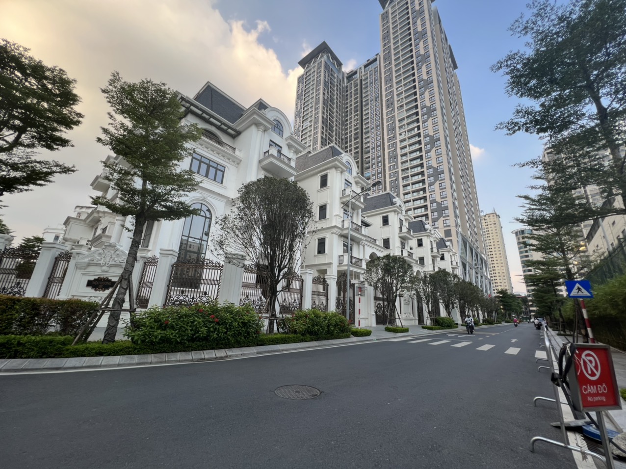 Biệt thự The Zei ngã 4 Lê Đức Thọ- Hồ Tùng Mậu- Nguyễn Hoàng