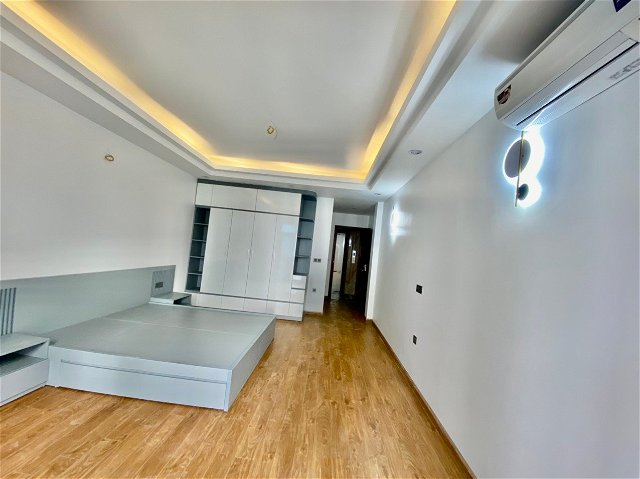 Cực phẩm! Nhà phố Hoàng Văn Thái lô góc 45m2 x4 tầng, MT 4m. 20m ra phố giá hạ chào 5.25 tỷ