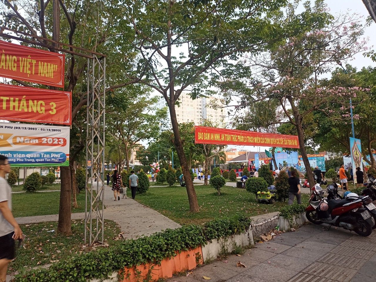 Bán gấp nhà MTKD đường Luỹ Bán Bích, PTH, Quận Tân Phú với 22.7 tỷ