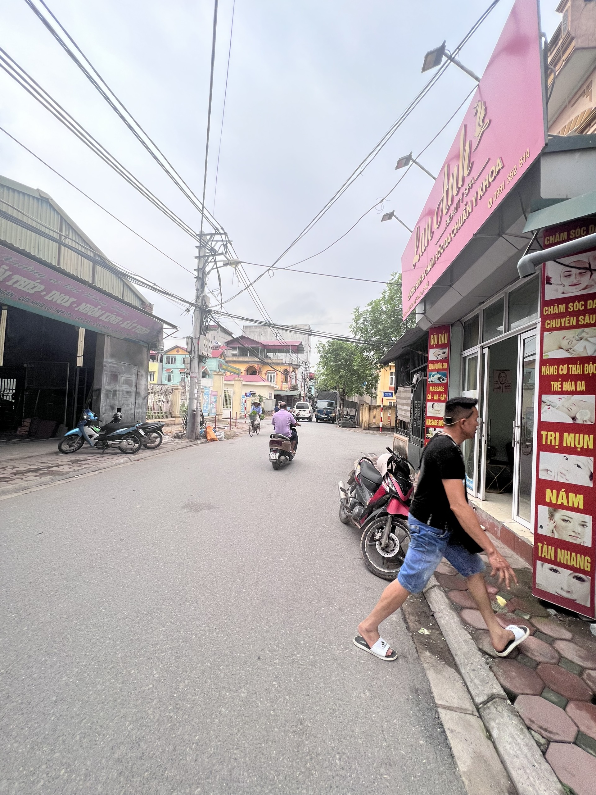 38m Học Viện Nông Nghiệp Trâu Quỳ Gia Lâm, đường thông 4m.