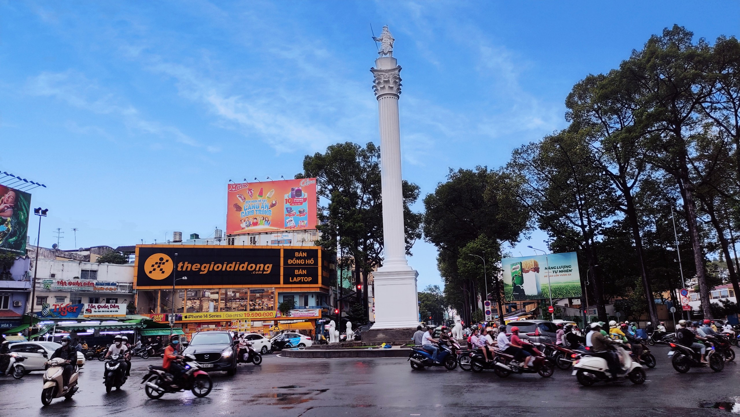 Bán Nhà Ngay Vòng Xoay Ngô Gia Tự, Quận 10, 64m2, 9 Phòng Cho thuê, Ngay trường ĐH Kinh Tế.