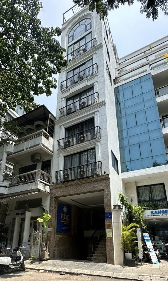 HOÀNG CẦU 65M2 - 5M Mặt Tiền cho thuê MBKD.