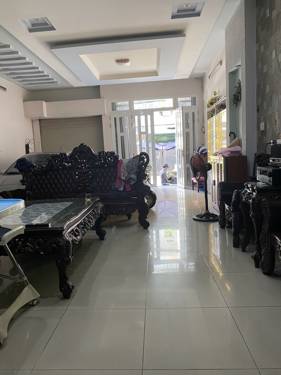 Bán gấp nhà 3 lầu MTNB đường Tô Hiến Thành, Quận 10 với 28 tỷ.