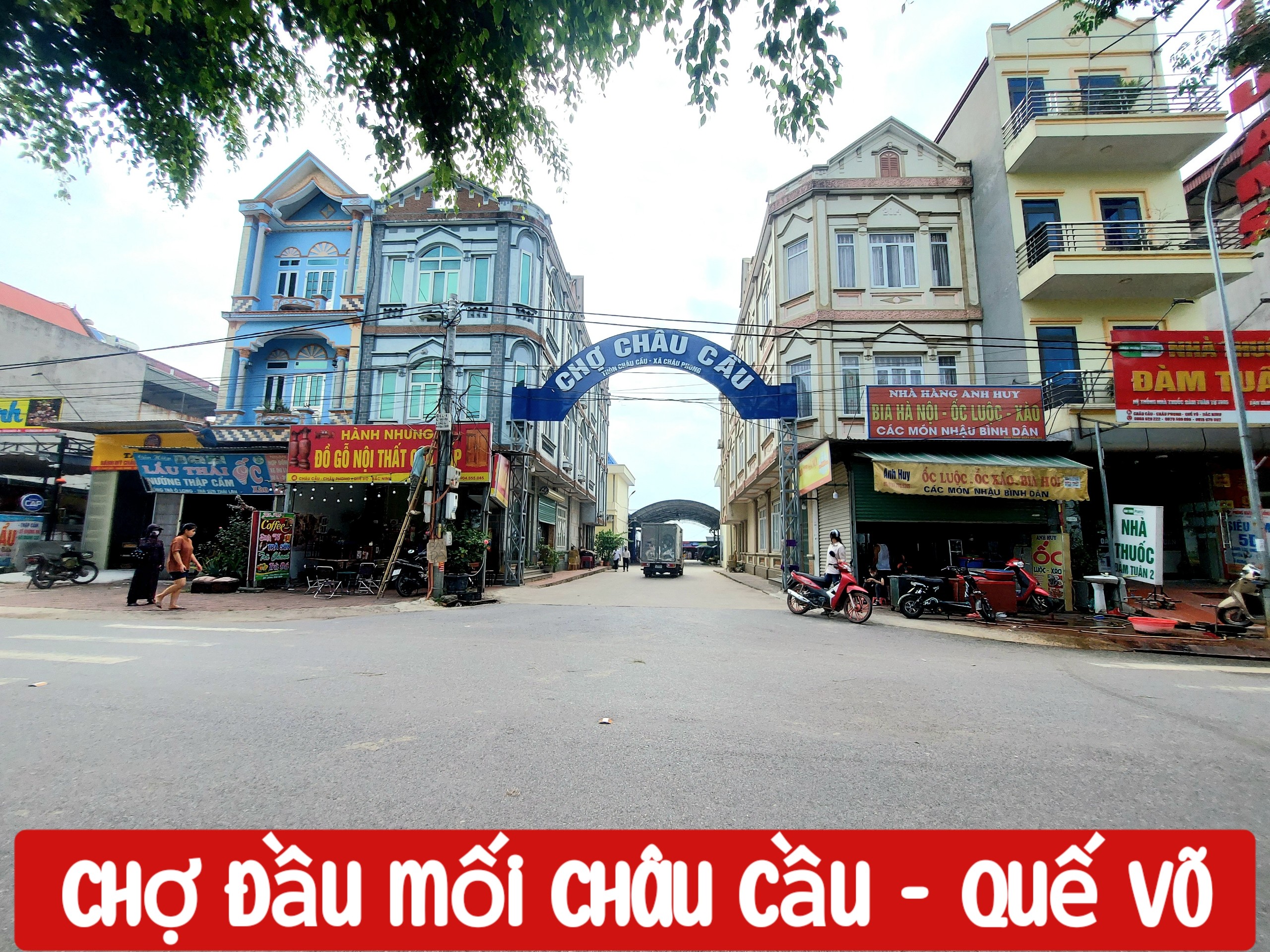 Bán kiot chợ đầu mối Quế Võ 2 tầng 1 tum ngay mặt đường QL 18, QL 17 giá chỉ 1,3 tỷ /lô.