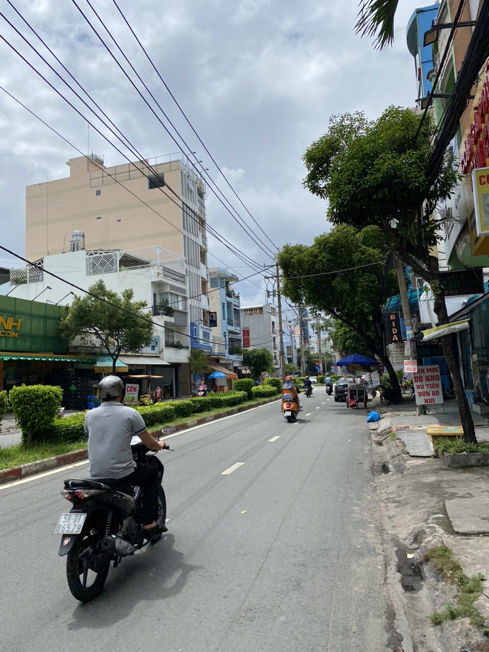 Cần bán gấp tòa nhà căn hộ dịch vụ 48 phòng. Đang có HĐ 200tr/ tháng đường Nguyễn Cửu Đàm, Tân Phú