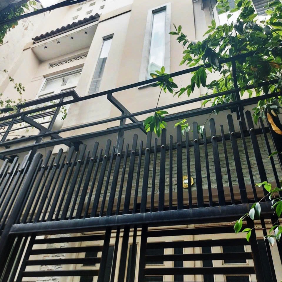 Bán nhà đep gần MT Trường Chinh quận Tân phú 5.7 x 10 -3T BTCT chỉ 5 ty.