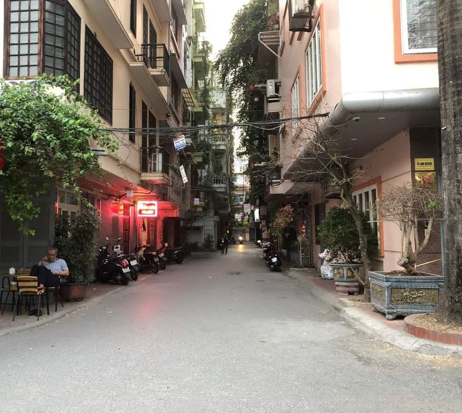 PHÂN LÔ Ô TÔ TRÁNH, 7T THANG MÁY, KINH DOANH, HOÀNG CẦU 75M, 25.9 TỶ.