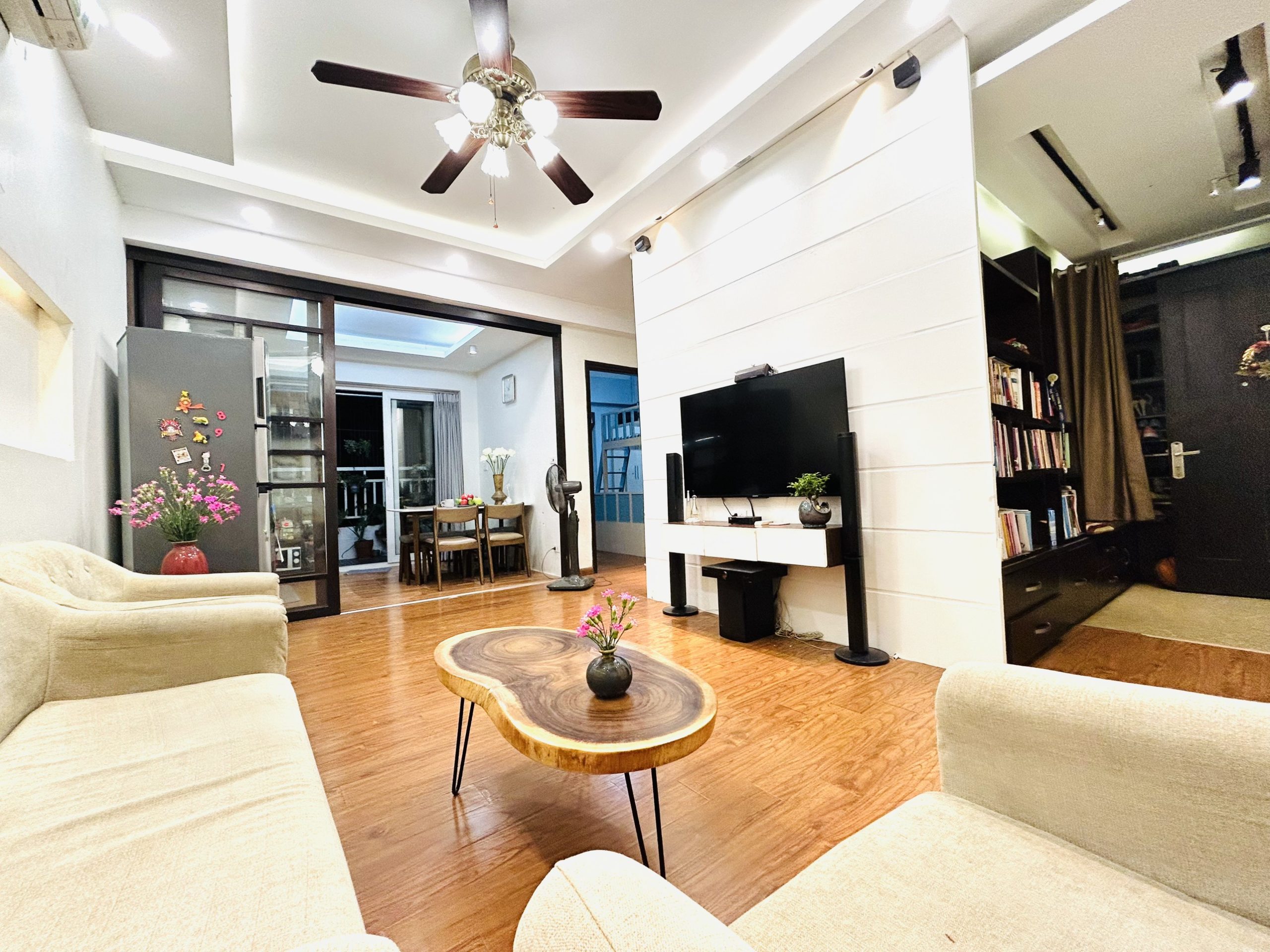 Chính chủ bán căn 2pn 2vs diện tích 77m2 giá 2,65 tỷ thương lượng, để lại toàn bộ nội thất