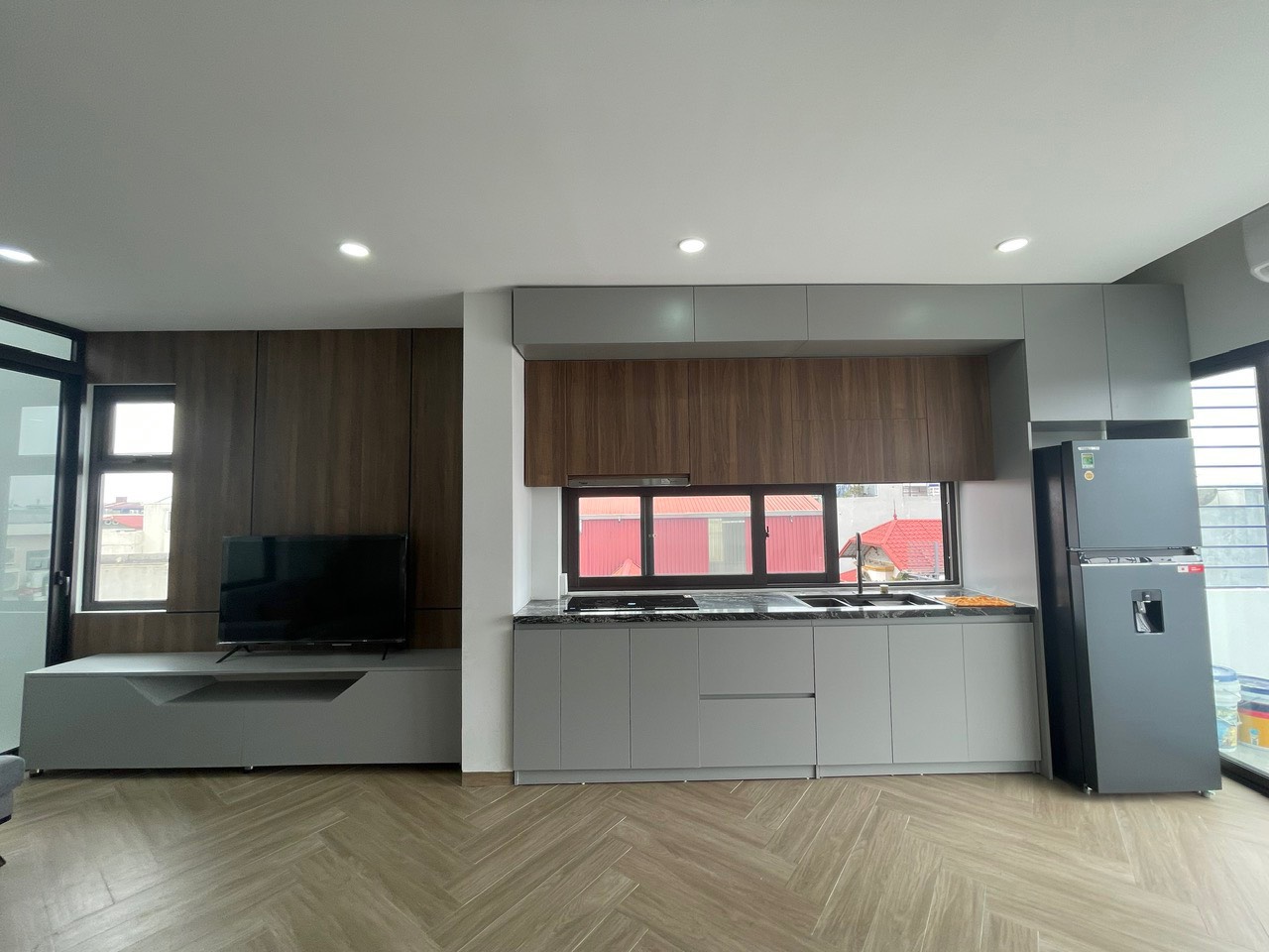 HIẾM!Nhà đẹp phân lô Nguyễn Văn Cừ,50M,4 tầng,MT 4M,ngõ thông,ô tô vào tận cửa. Nhỉnh 5 tỷ.