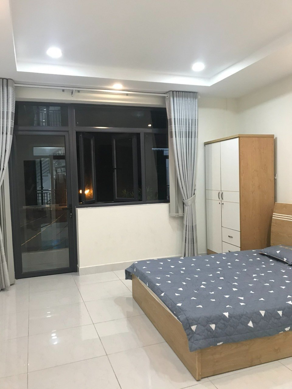 Bán nhà mới đẹp mặt tiền quận Tân Bình 4,4x14,7m, 6 tầng giá 14,5 tỷ