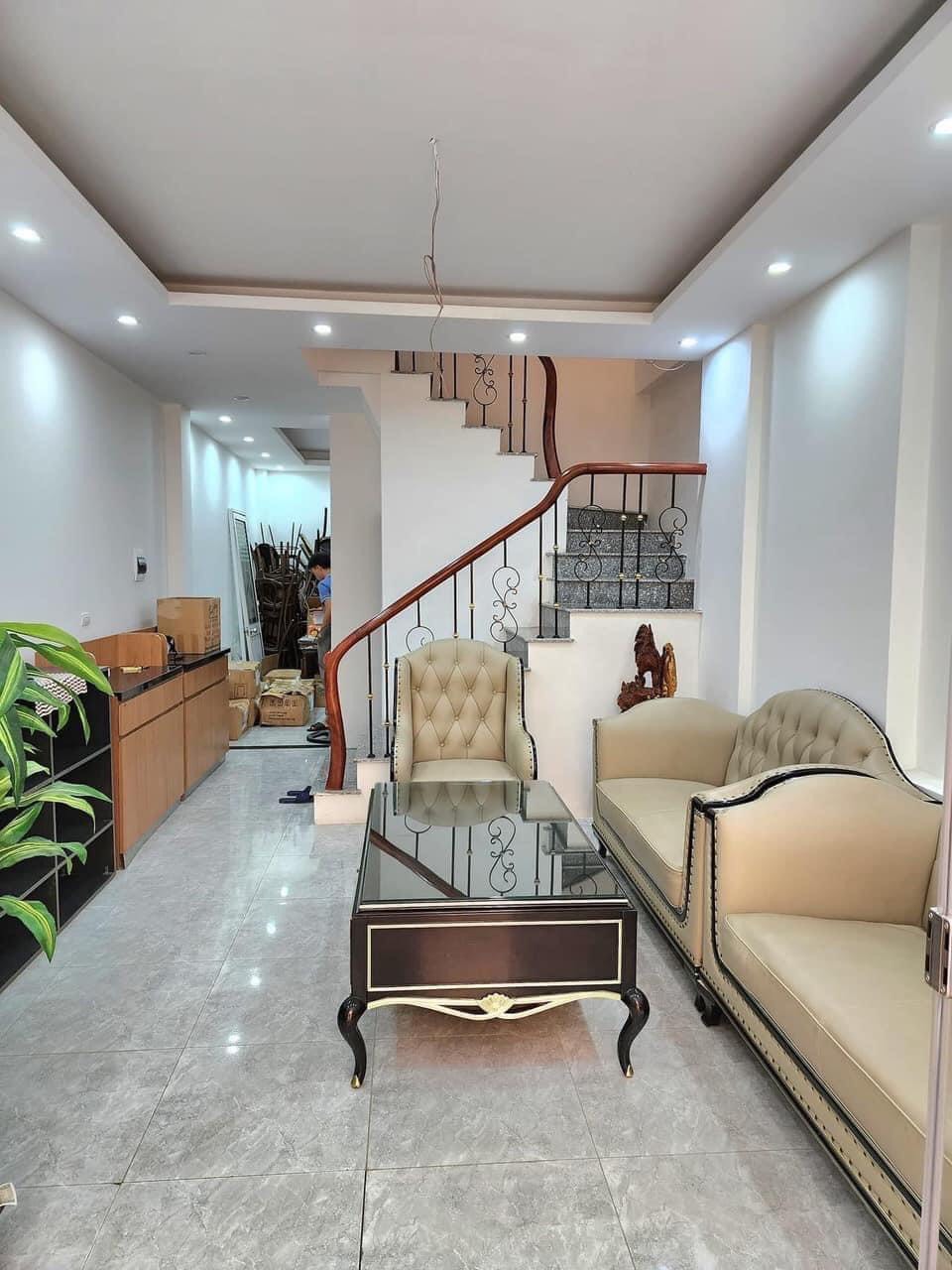 Nhỉnh 5 Tỷ Có Nhà Phố Thịnh Quang, Q. Đống Đa 53m2 x 4T, Sổ Đỏ Vuông Đẹp, Gần Ô Tô.