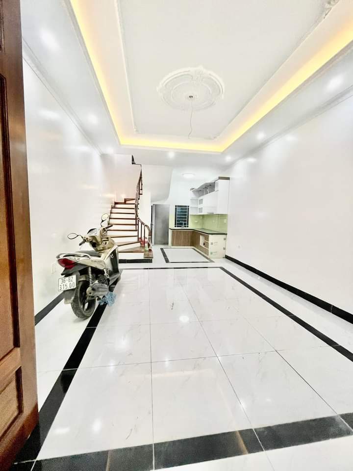 Tứ Liên Tây Hồ 39m2, 5 tầng mới , giá 5 tỷ