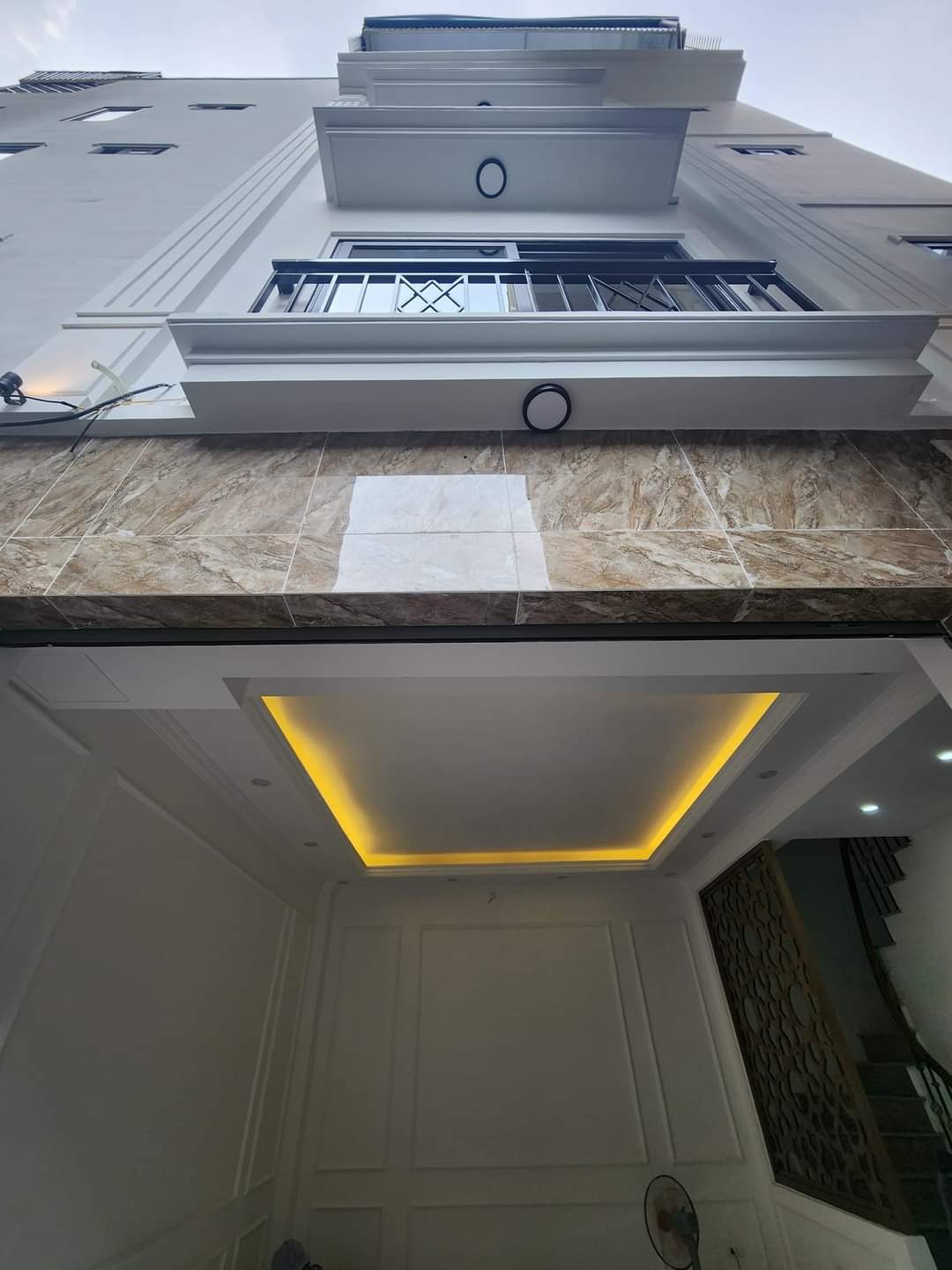 NHÀ MẶT NGÕ PHỐ ĐỘI CẤN 5 TẦNG 33M2 SIÊU RẺ!!! CHỈ CÓ GIÁ 5,6 TỶ.